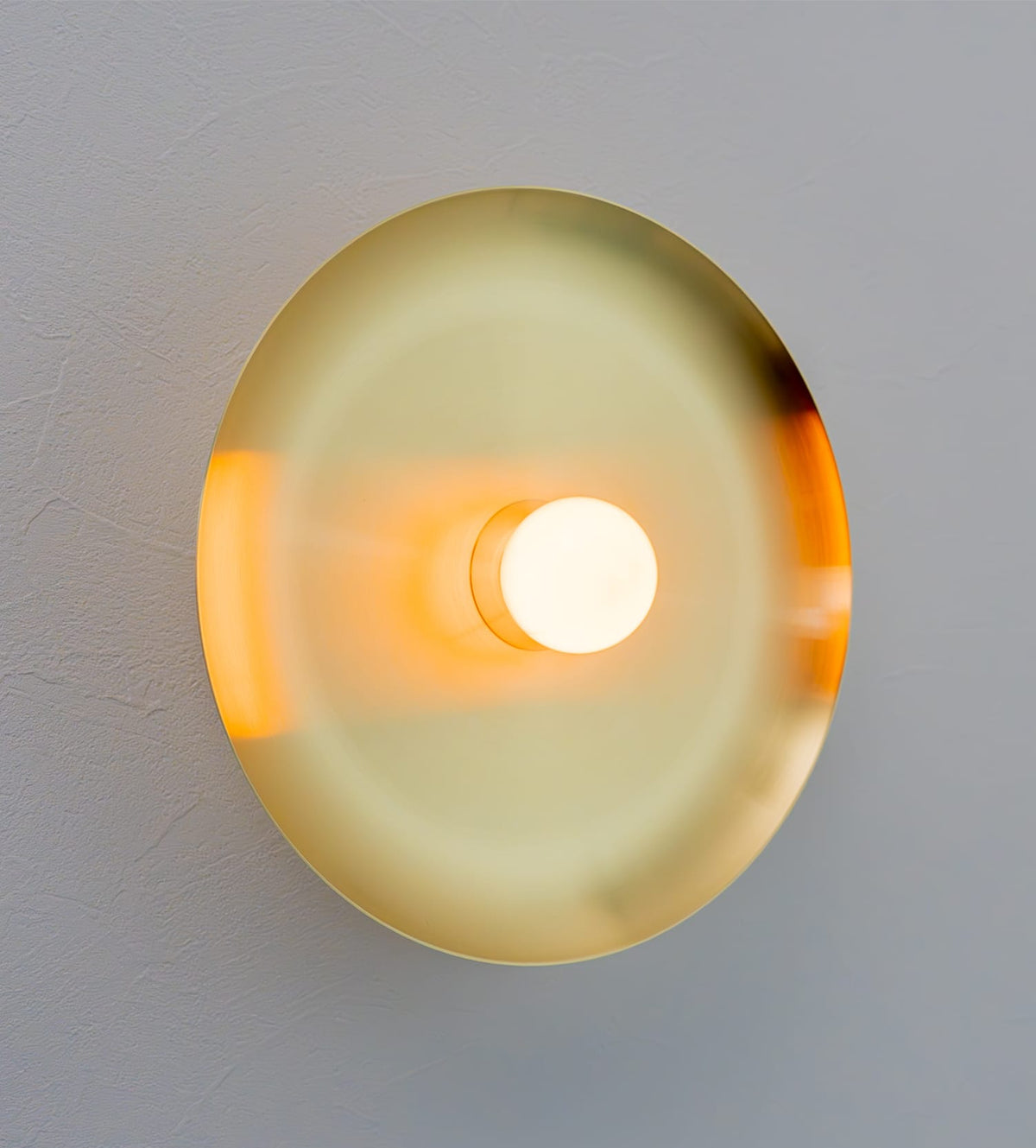 Links-φ250 Brass Shade w/c [soji] 真鍮製ブラケットライトの点灯イメージ