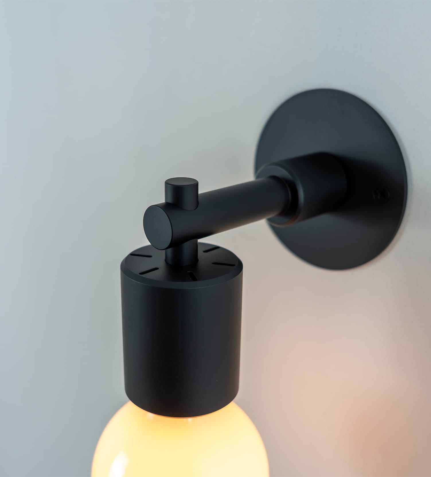 Joen Bracket [saten black]