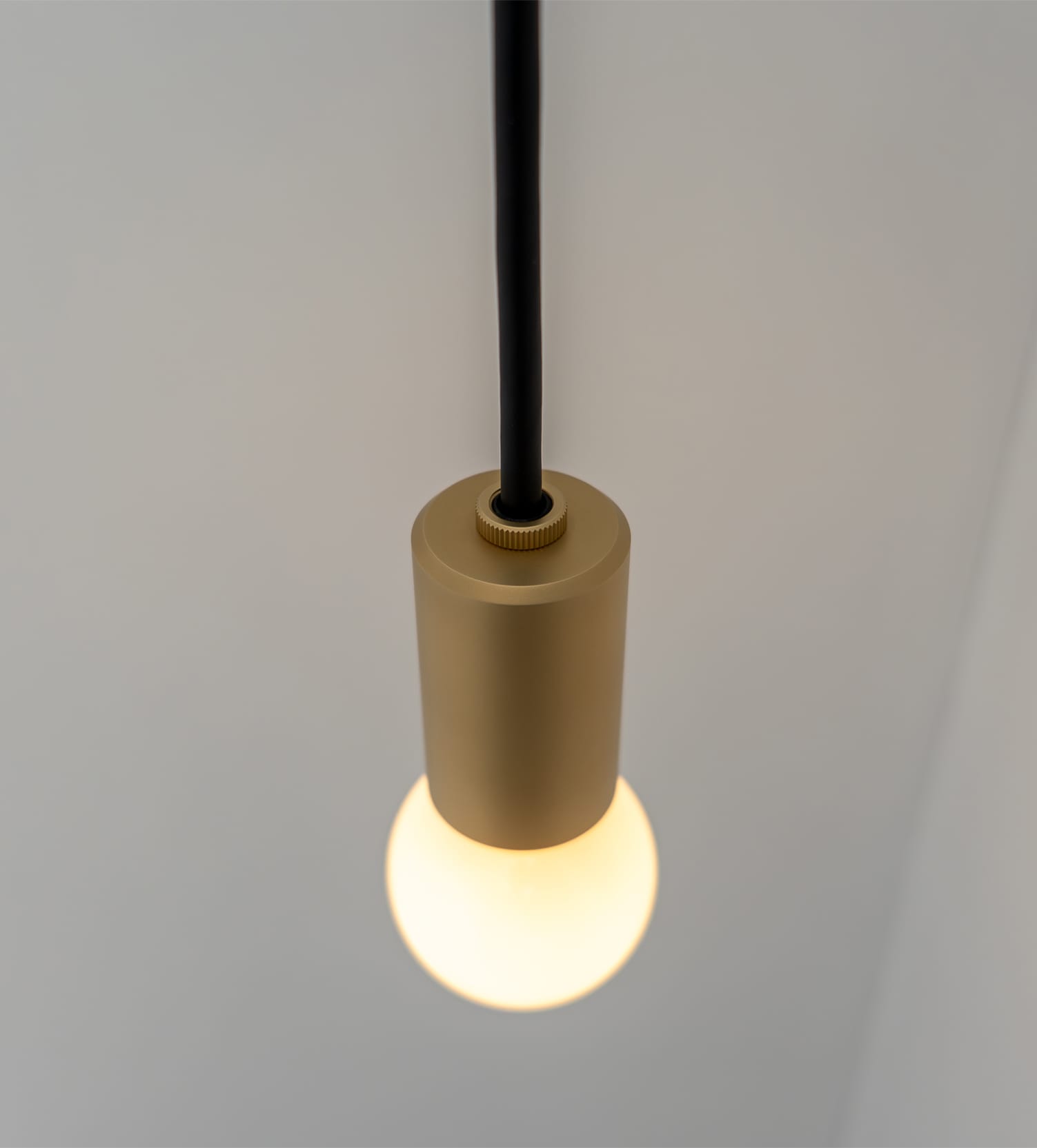 Joen.17 [brass/saten]